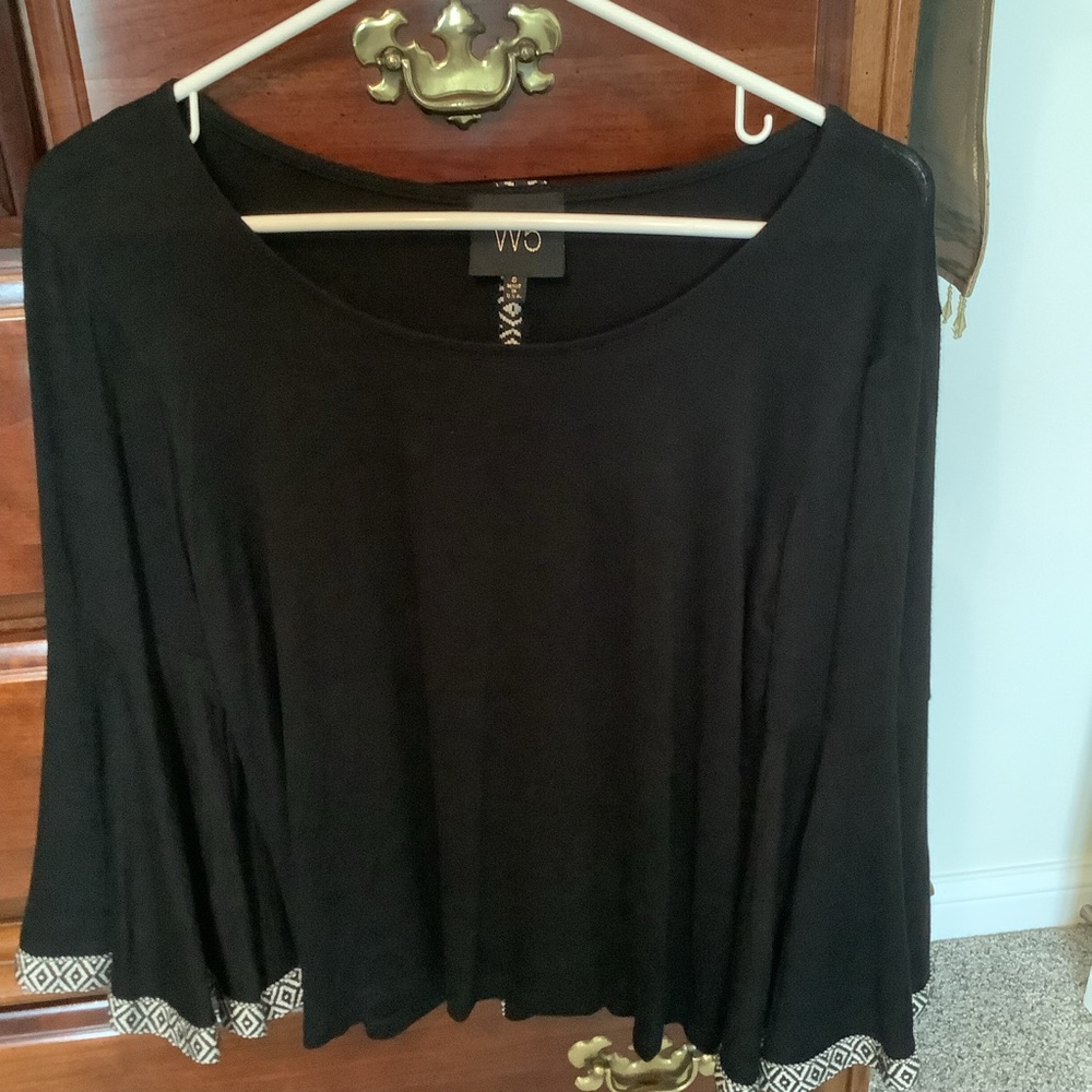 Anthropology W5 Tunic  Top with Flair Sleeves